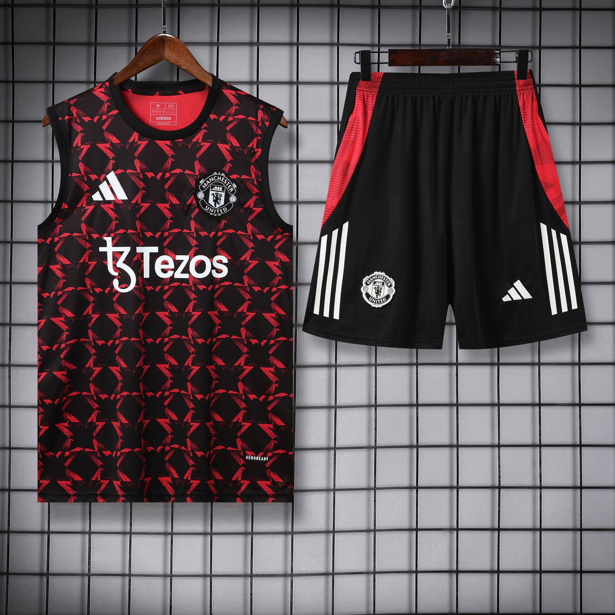 TANK TOP + SHORTS MANCHESTER UNITED