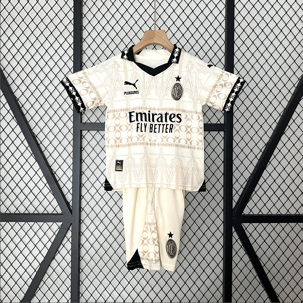 MILAN kid kit