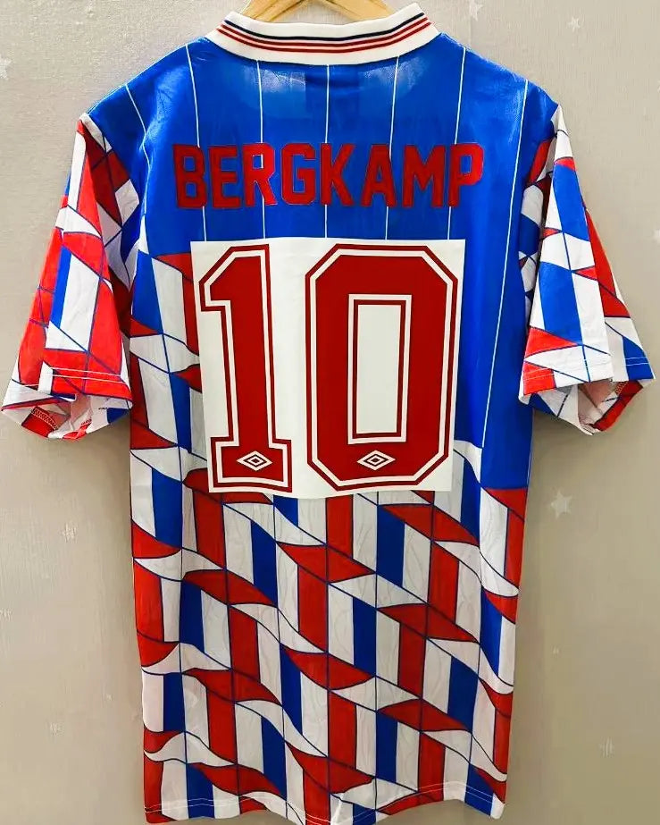 BERGKAMP DENNIS 1990-91 (Aja) World Football Stadium