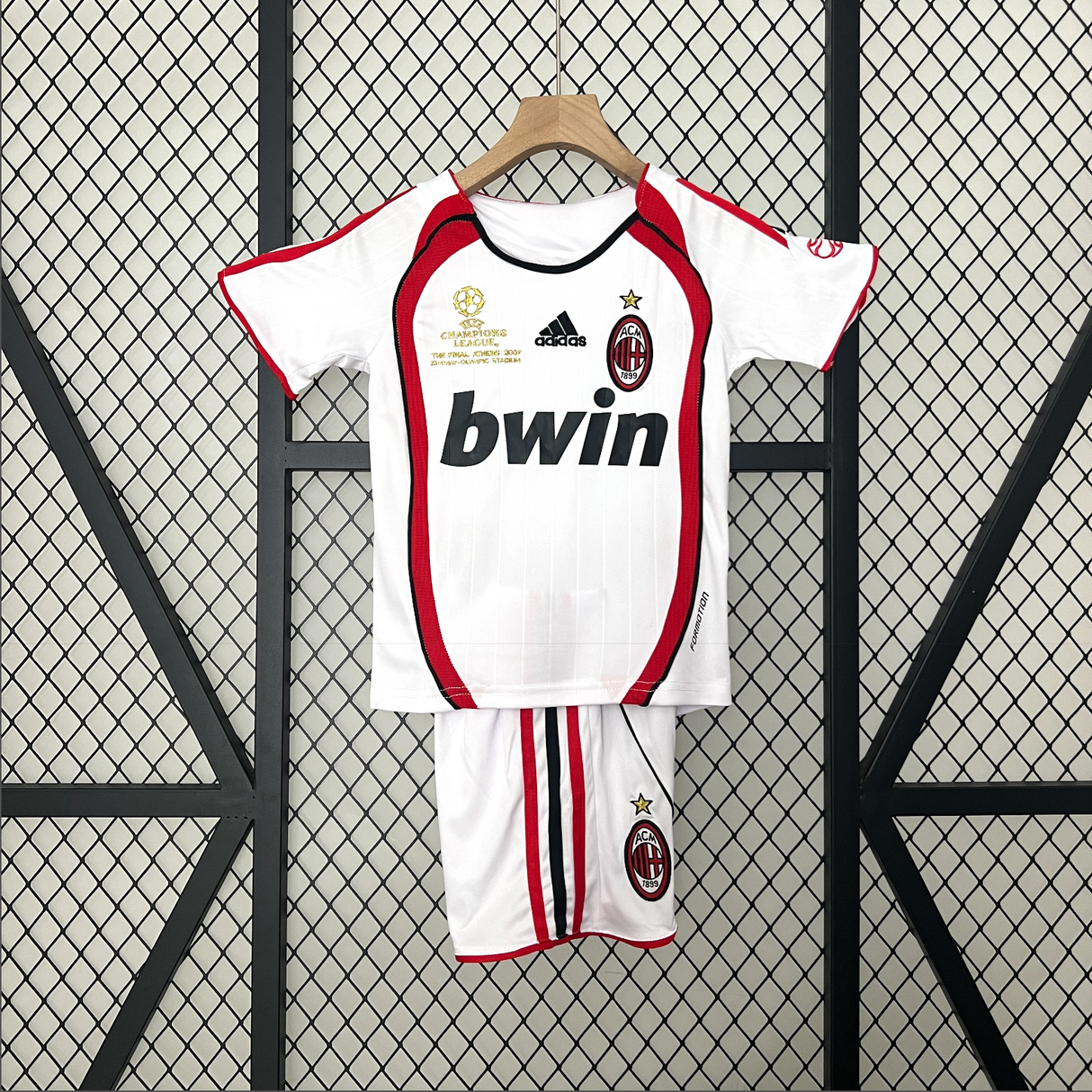 MILAN kid kit
